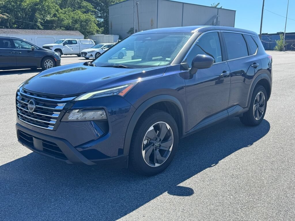 Used 2024 Nissan Rogue SV SUV