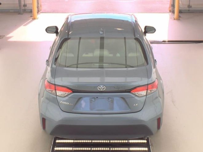 2022 Toyota Corolla LE photo 2
