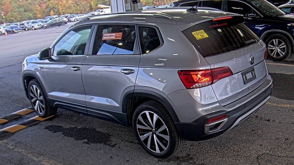 Used 2024 Volkswagen Taos SE SUV
