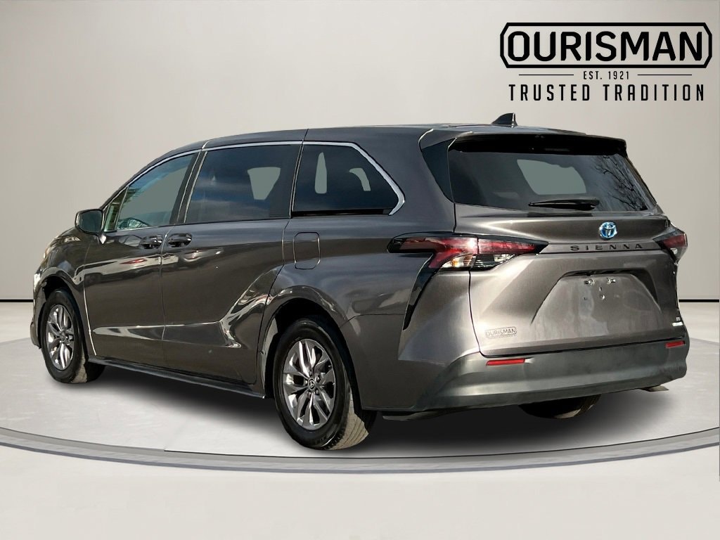 Used 2024 Toyota Sienna LE Van Passenger Van