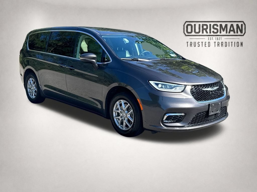 Used 2023 Chrysler Pacifica Touring L Van Passenger Van