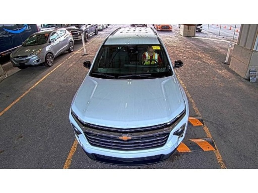 Used 2024 Chevrolet Traverse LT SUV