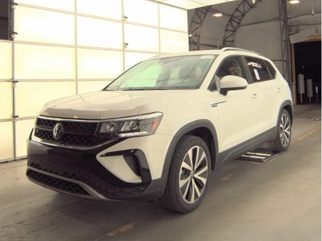 Used 2024 Volkswagen Taos SE with VIN 3VVSX7B2XRM034339 for sale in Temple Hills, MD