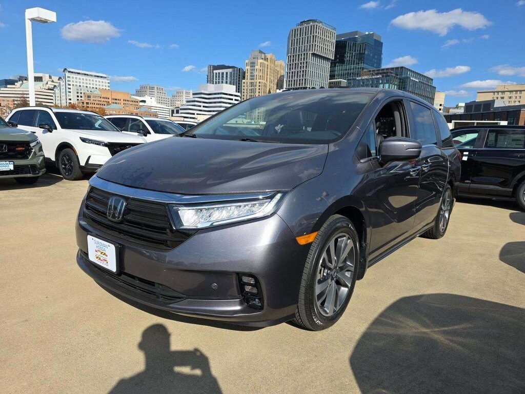 Used 2023 Honda Odyssey Touring Van