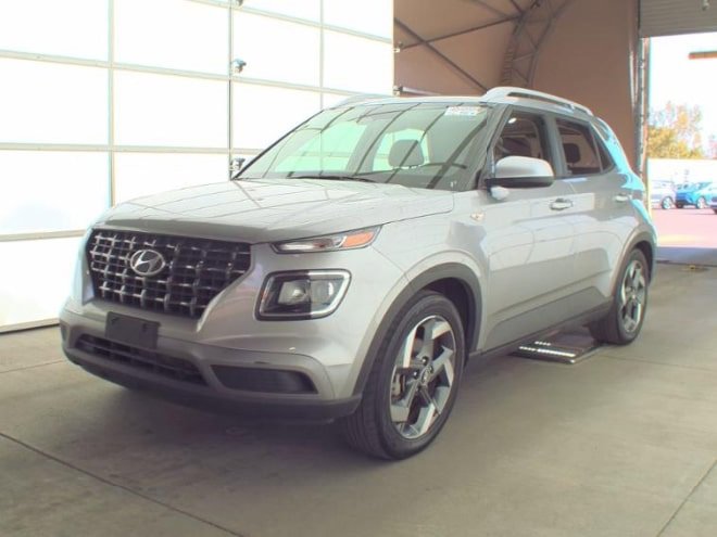 2023 Hyundai Venue SEL photo 4