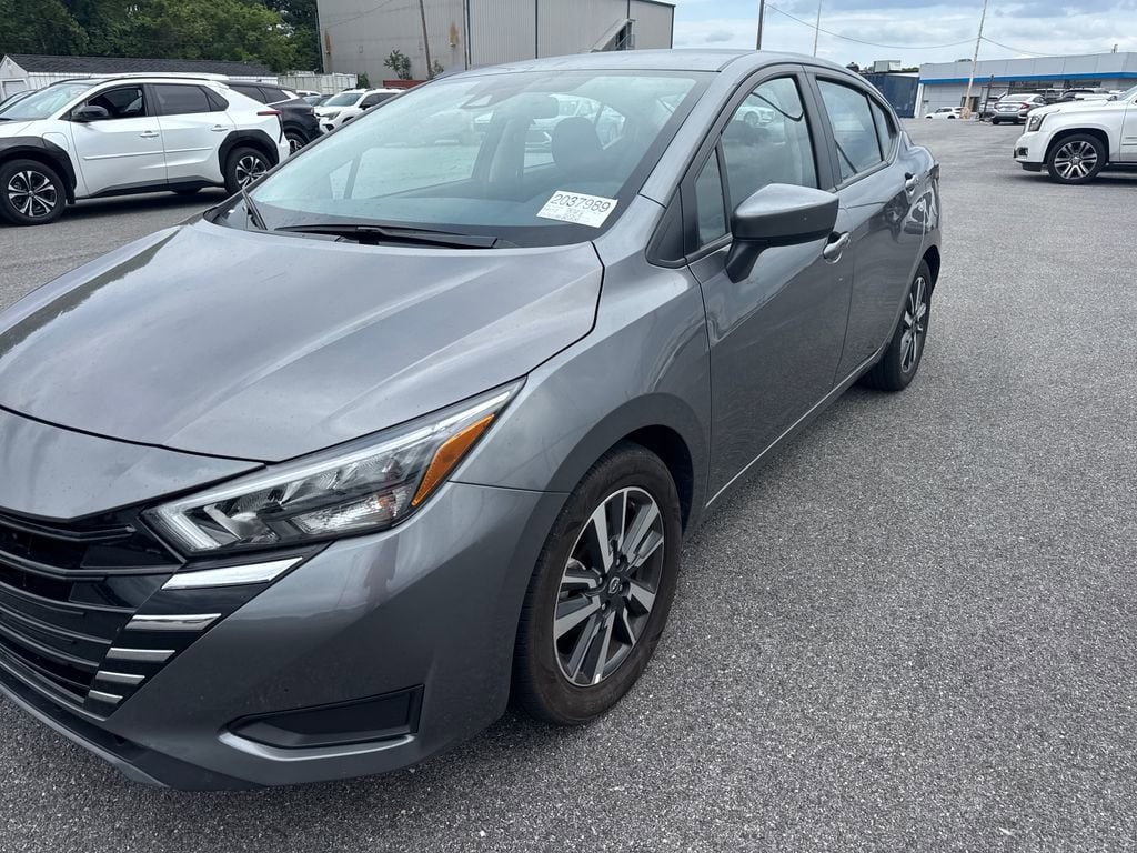 2025 Nissan Versa 1.6 SV CVT's photo