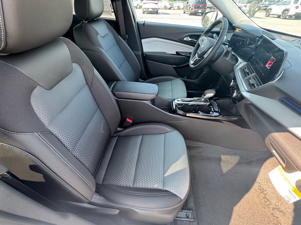2026 Chevrolet Trax LT - Photo 15