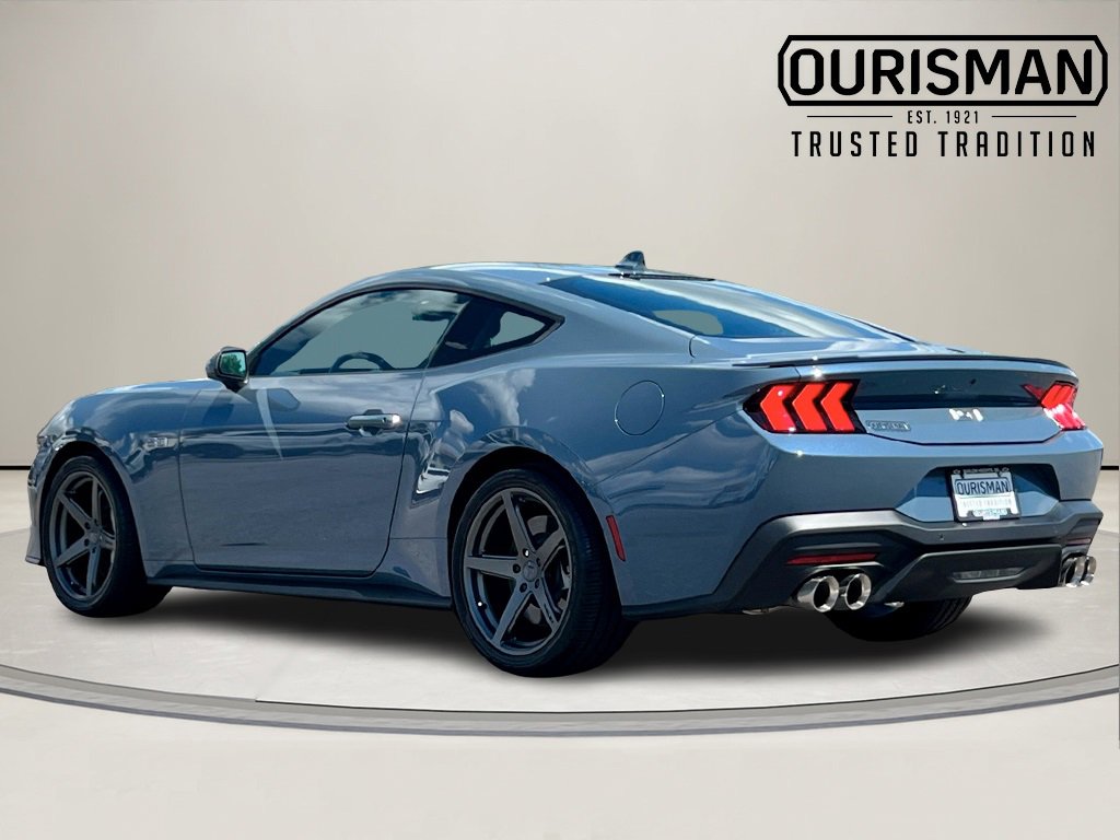 2025 Ford Mustang GT photo 4