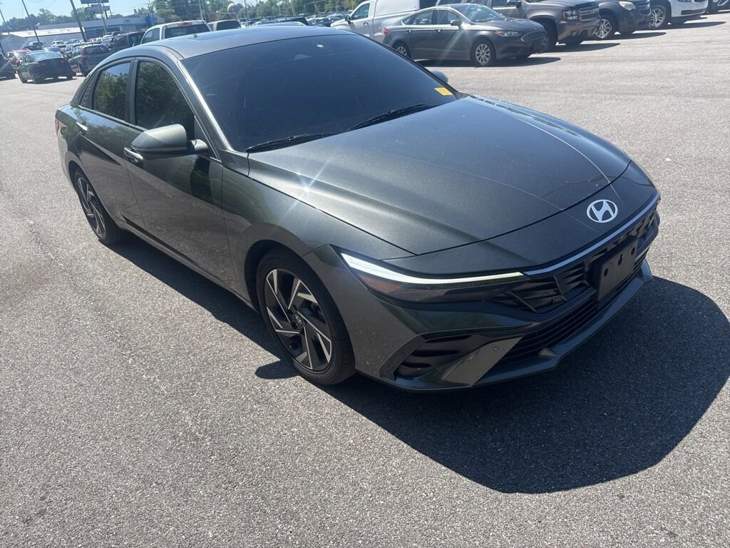Used 2024 Hyundai Elantra Limited Sedan