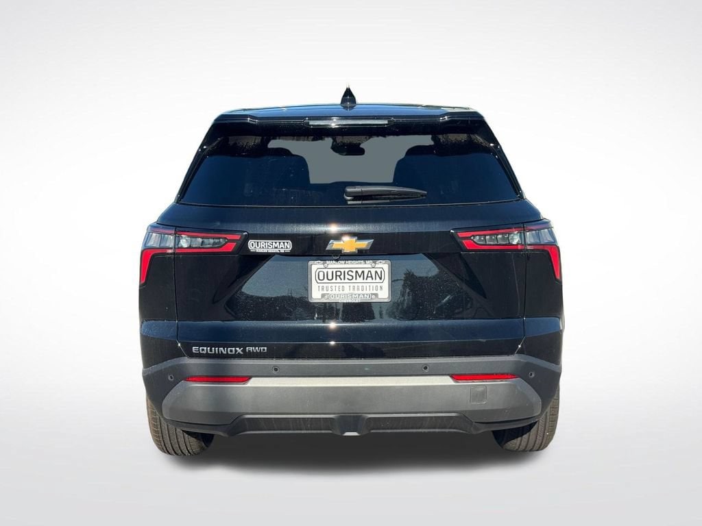 2027 Chevrolet Equinox LT - Photo 8