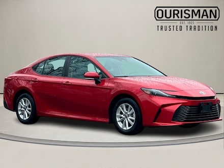 2025 Toyota Camry LE Sedan