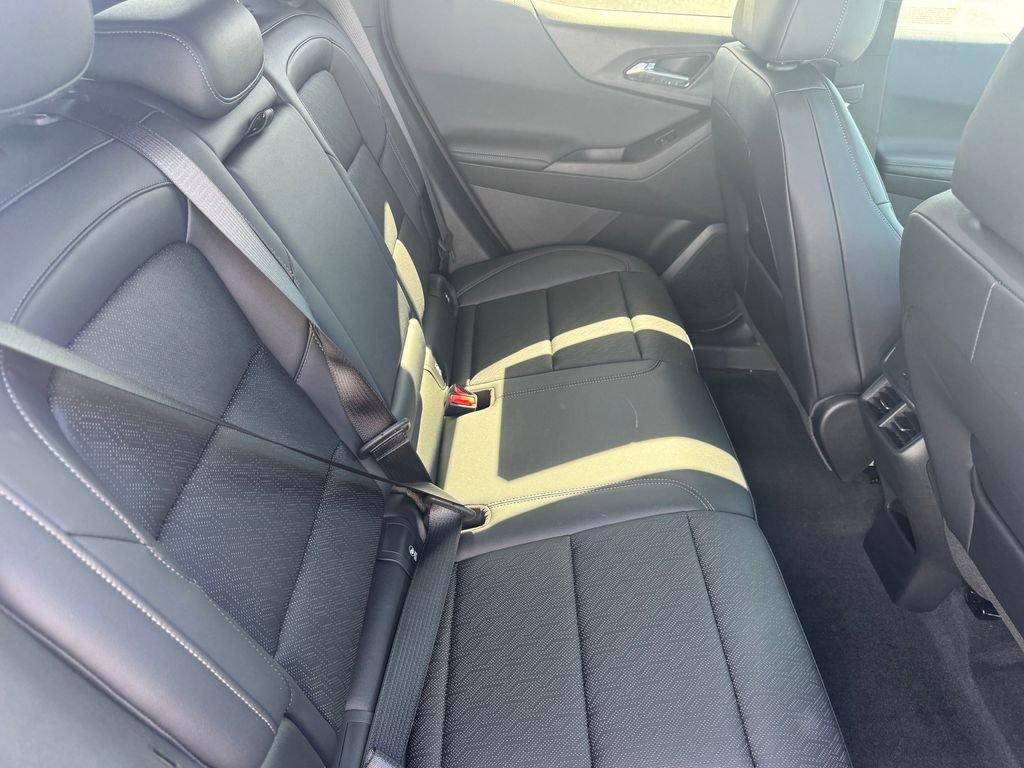 2027 Chevrolet Equinox LT - Photo 18
