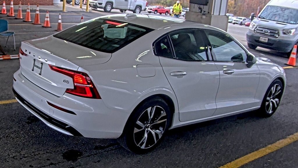 Used 2024 Volvo S60 Core Dark Theme Sedan