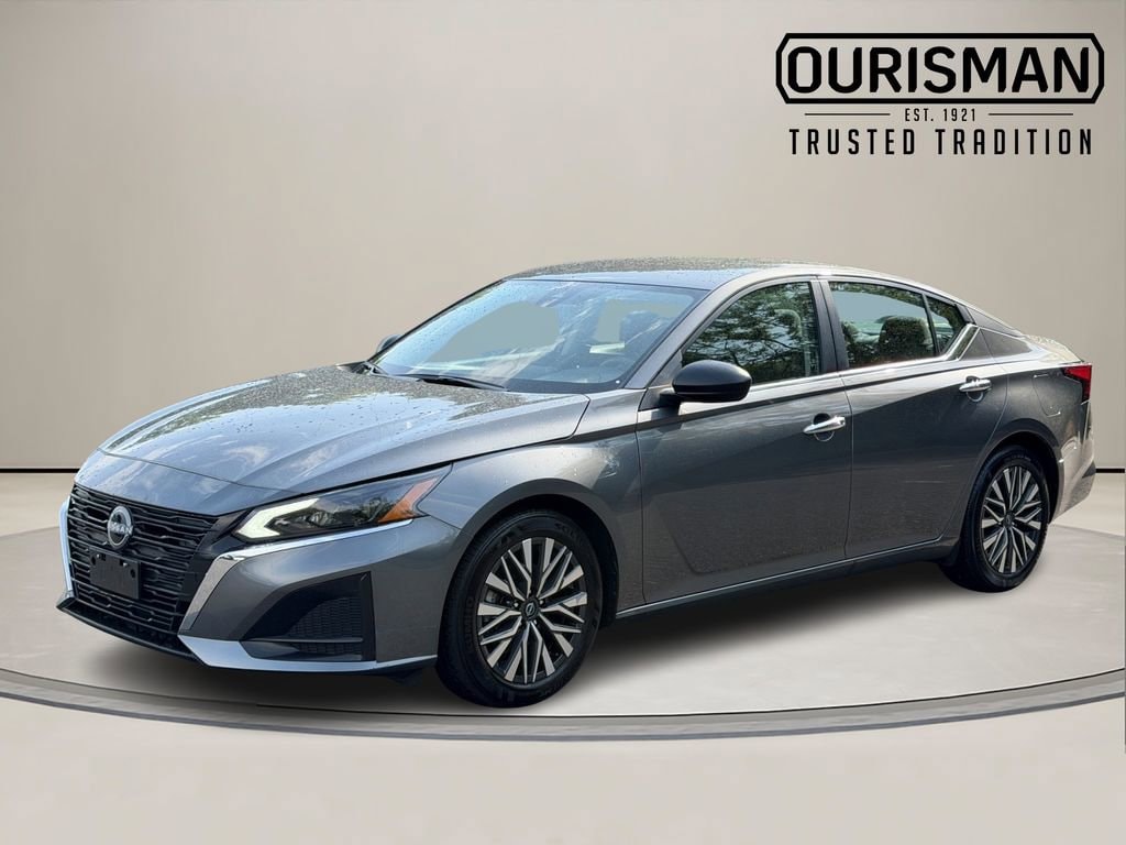 Used 2025 Nissan Altima SV with VIN 1N4BL4DV6SN339273 for sale in Temple Hills, MD