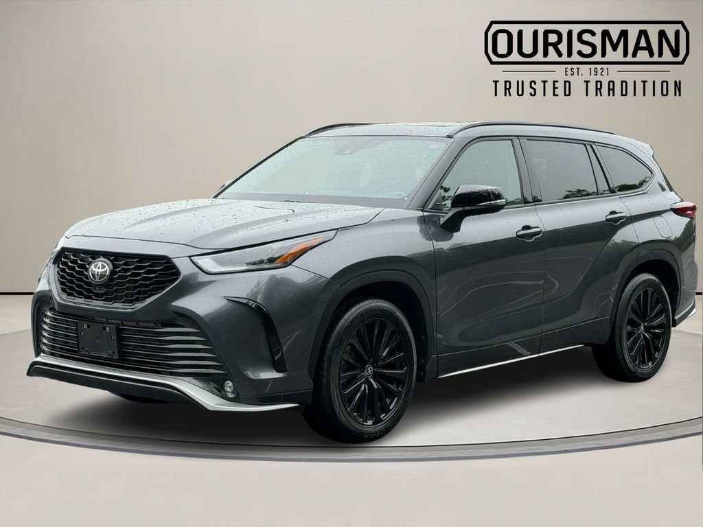 2025 Toyota Highlander XSE AWD's photo
