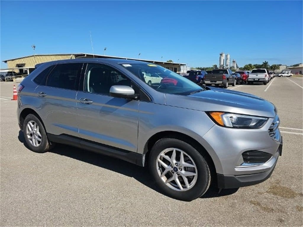 2022 Ford Edge SEL's photo