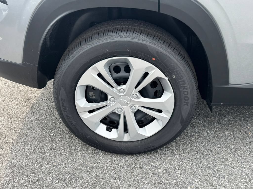 2026 Chevrolet Trax LS - Photo 11