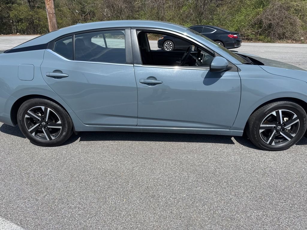 Used 2024 Nissan Sentra SV with VIN 3N1AB8CVXRY306861 for sale in Temple Hills, MD