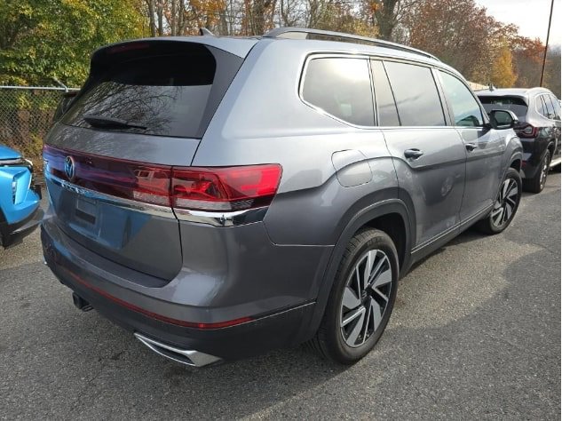 2024 Volkswagen Atlas SE Technology photo 4