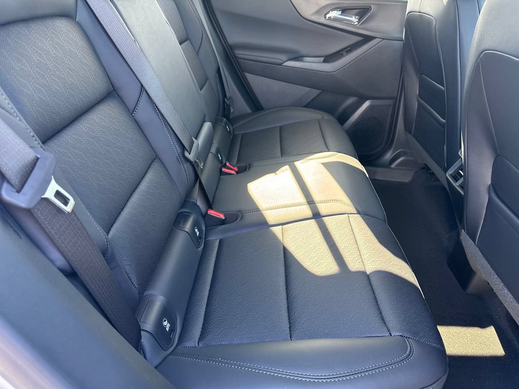 2027 Chevrolet Equinox LT - Photo 19