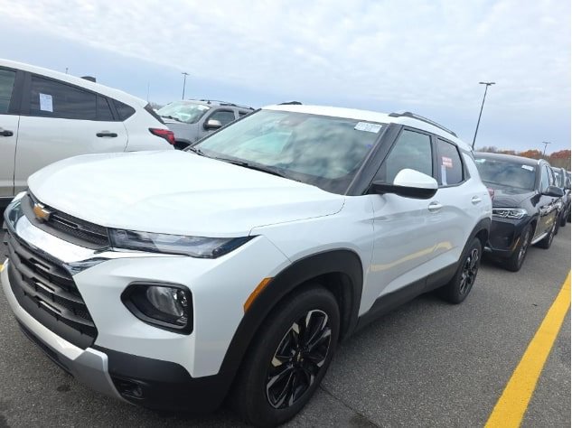 2023 Chevrolet Trailblazer LT photo 3