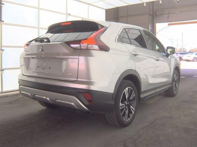 2024 Mitsubishi Eclipse Cross SE photo 2