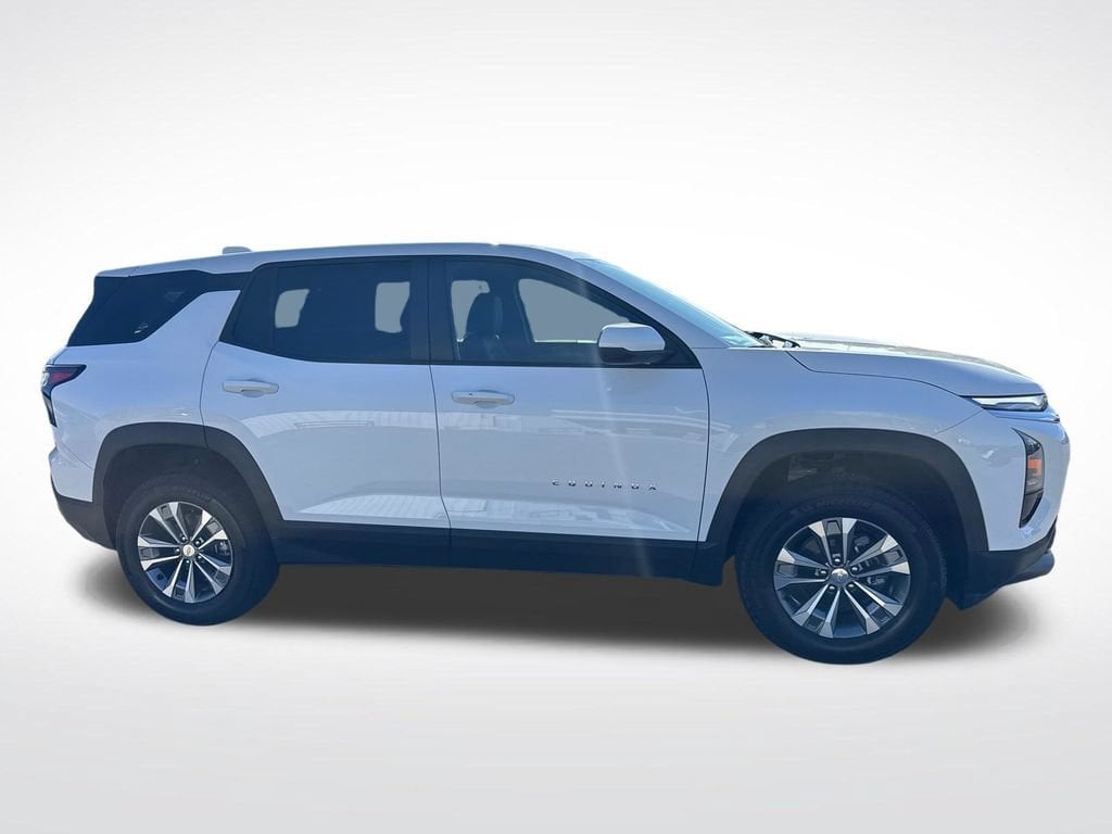 2027 Chevrolet Equinox LT - Photo 14