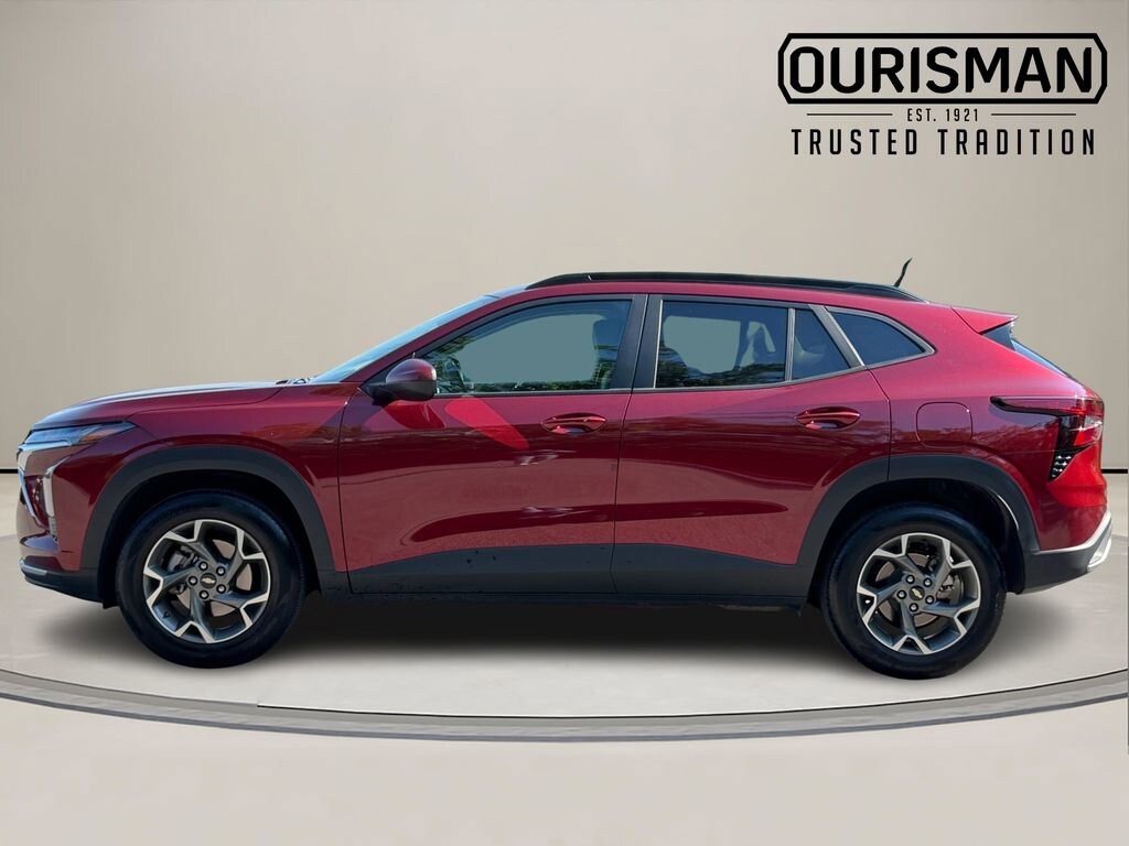Used 2025 Chevrolet Trax LT SUV