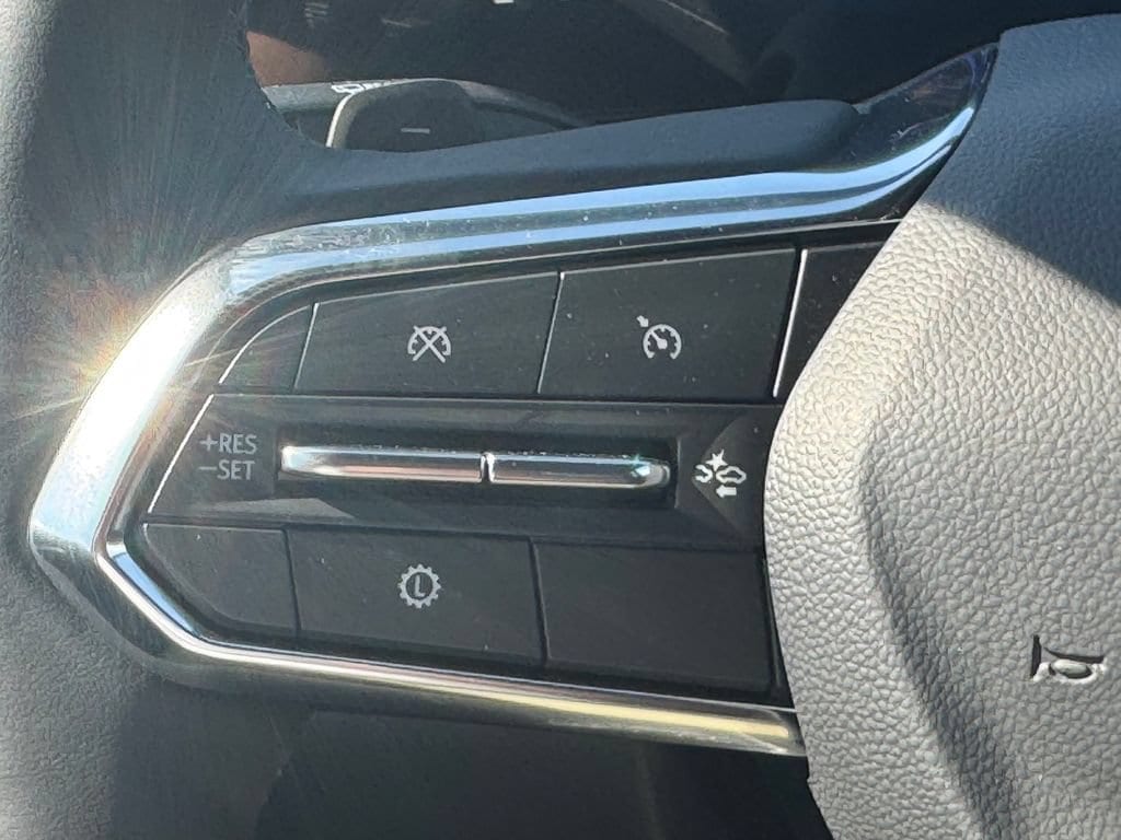 2027 Chevrolet Equinox LT - Photo 31