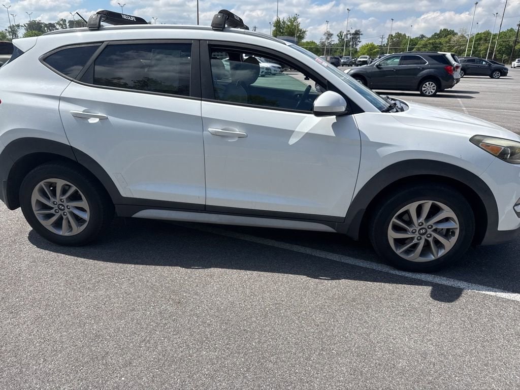 Used 2017 Hyundai Tucson SE with VIN KM8J33A41HU587081 for sale in Temple Hills, MD