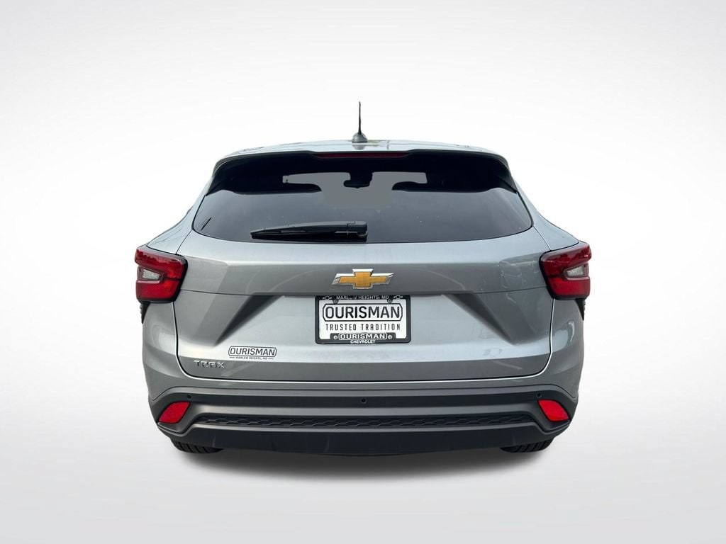 2026 Chevrolet Trax LS - Photo 8