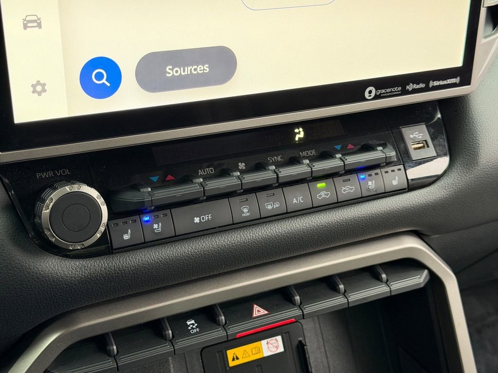2023 Toyota Tundra Limited - Photo 24