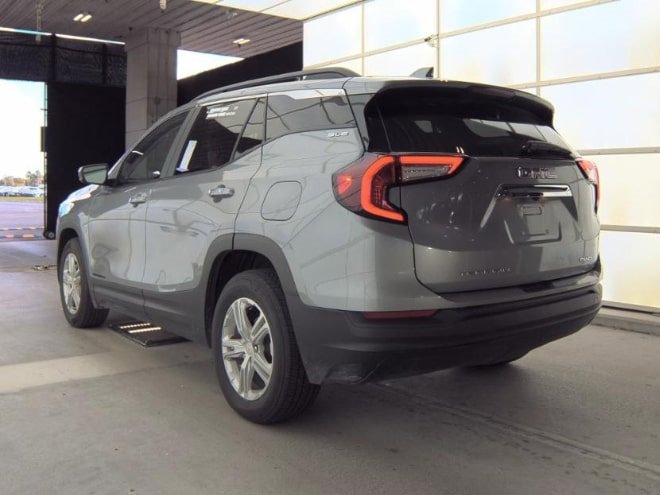 2023 Gmc Terrain SLE photo 3