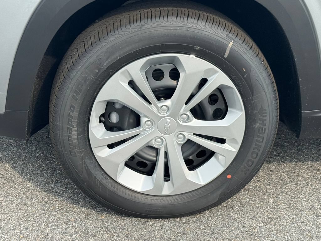 2026 Chevrolet Trax LS - Photo 4