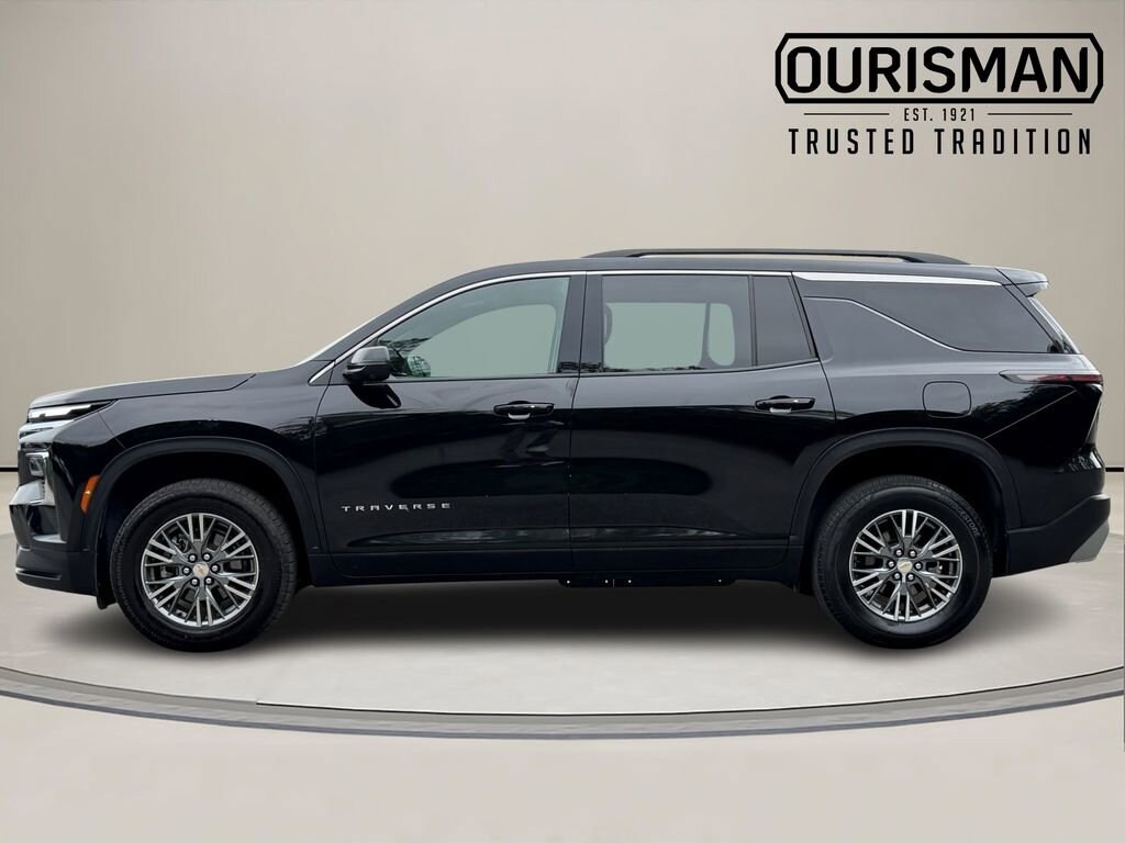Used 2024 Chevrolet Traverse LT SUV