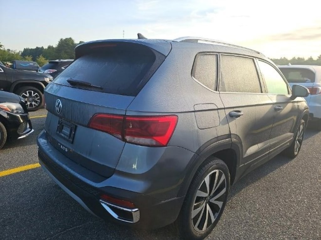 Used 2024 Volkswagen Taos SE SUV