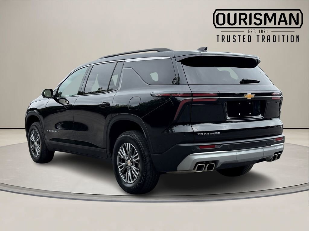 Used 2024 Chevrolet Traverse LT SUV