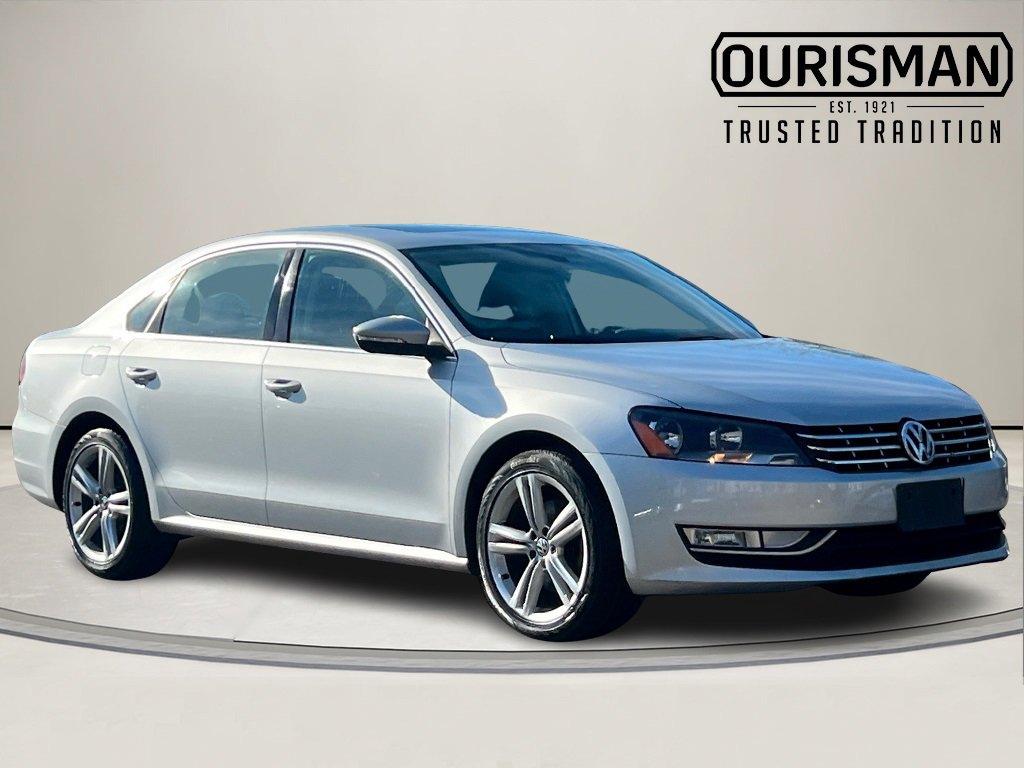 2012 Volkswagen Passat SE's photo