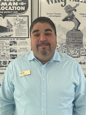 Staff member Jose Alvarado from ID_07870920e235