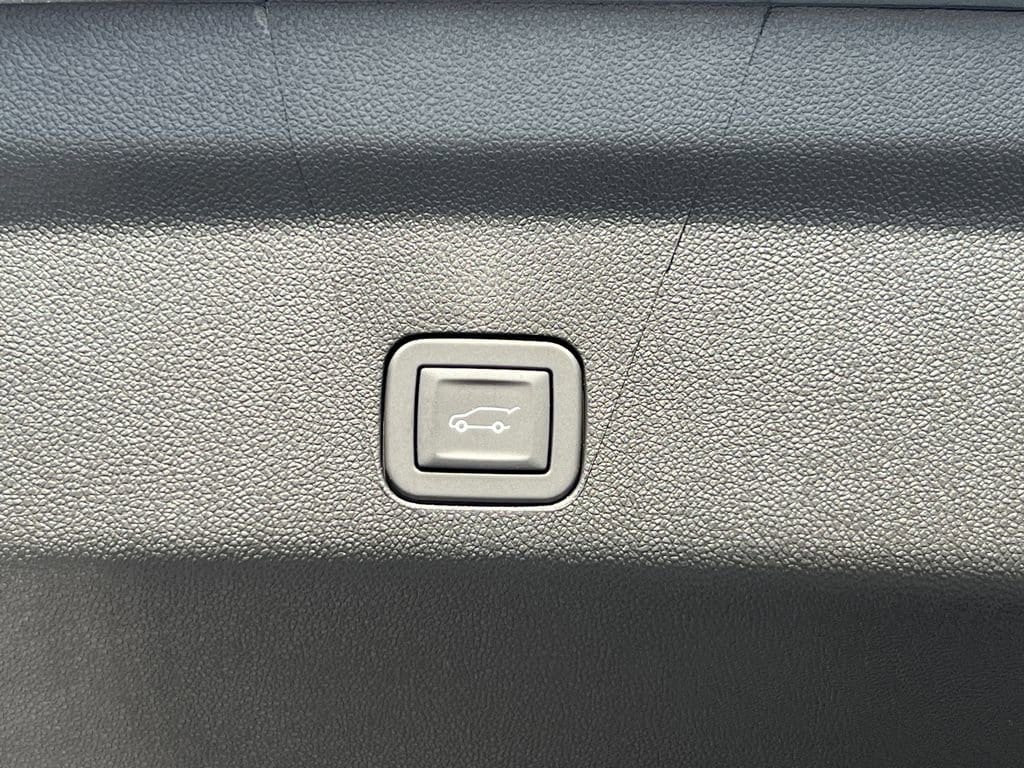 2026 Chevrolet Tahoe Premier - Photo 14