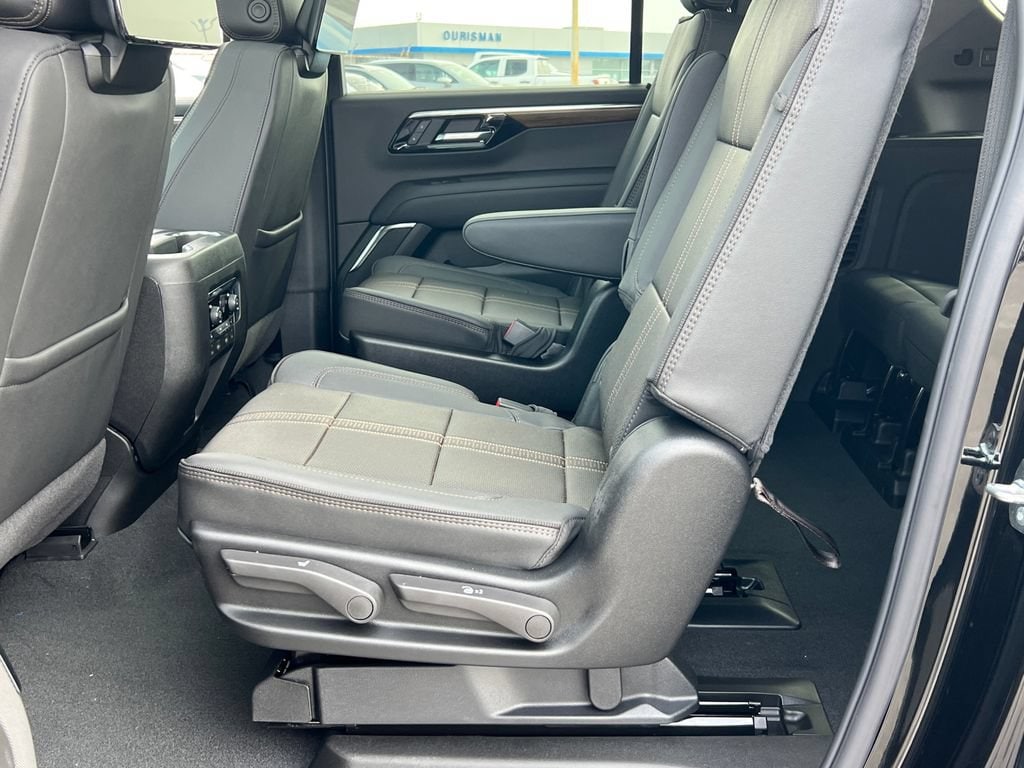 2026 Chevrolet Suburban High Country - Photo 15