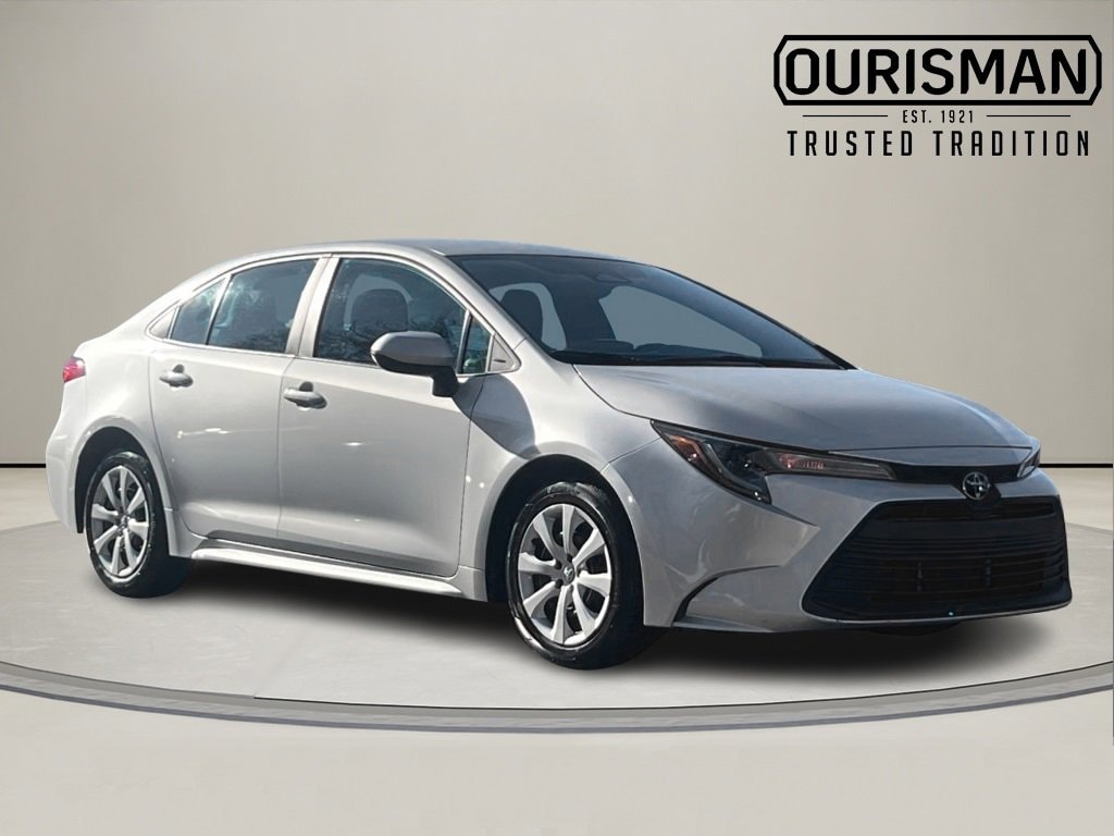 2023 Toyota Corolla LE's photo