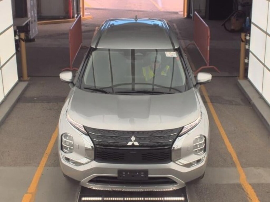 Used 2024 Mitsubishi Outlander SE SUV