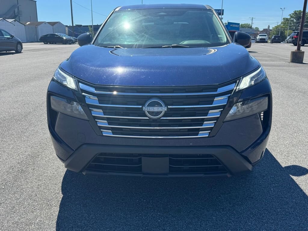 Used 2024 Nissan Rogue SV SUV