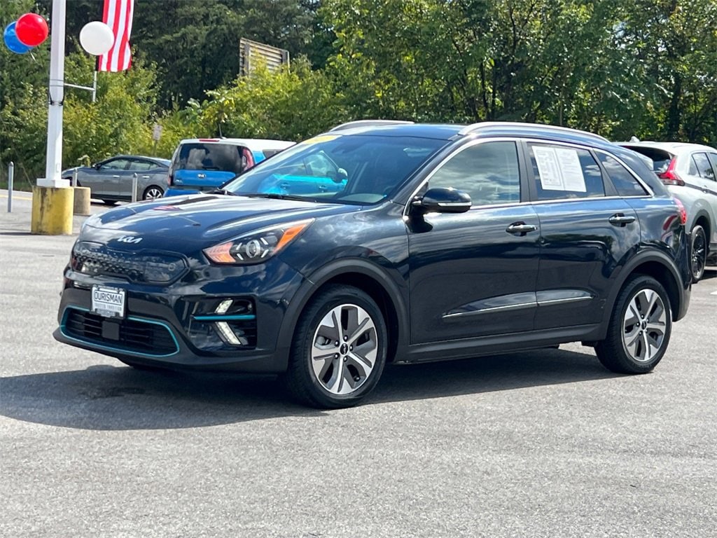 Used 2022 Kia Niro EX with VIN KNDCC3LG5N5118618 for sale in Temple Hills, MD
