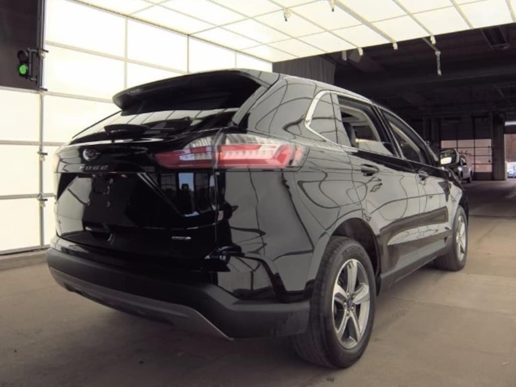 Used 2022 Ford Edge SEL SUV