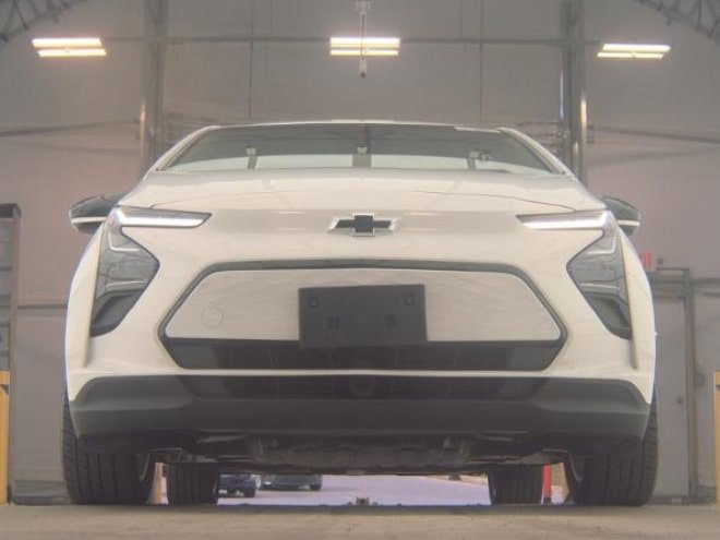 2023 Chevrolet Bolt EV 1LT photo 3