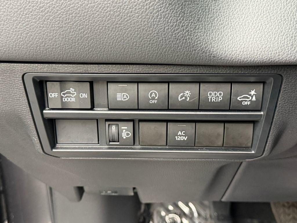 2023 Toyota Tundra Limited - Photo 33