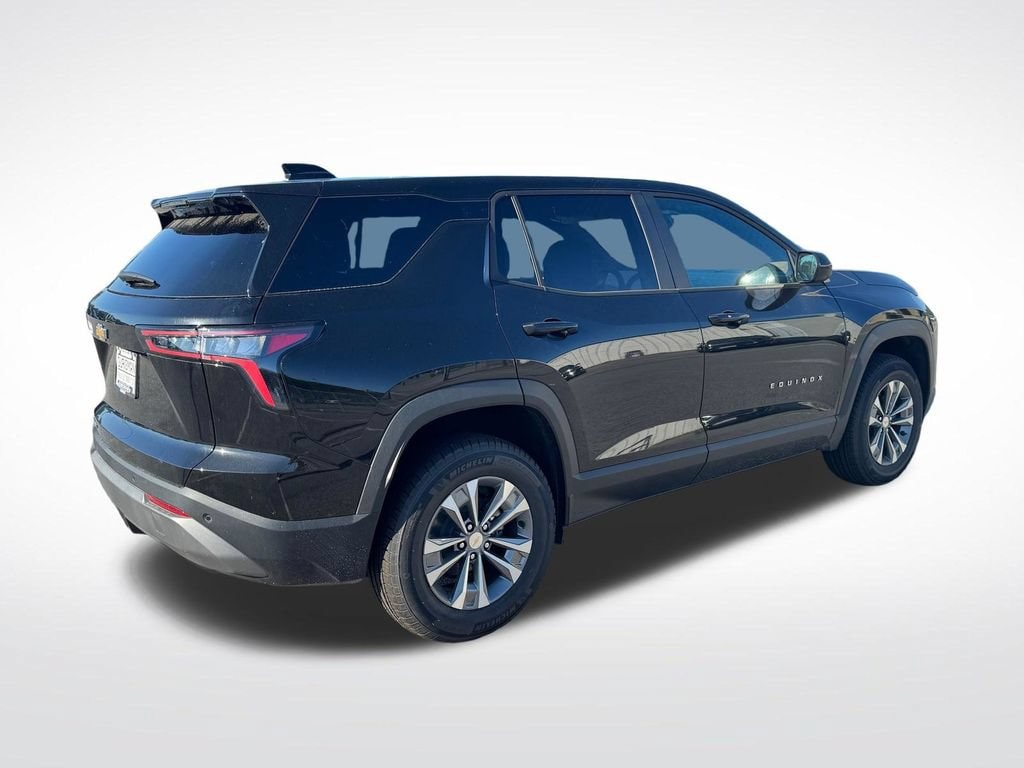 2027 Chevrolet Equinox LT - Photo 14