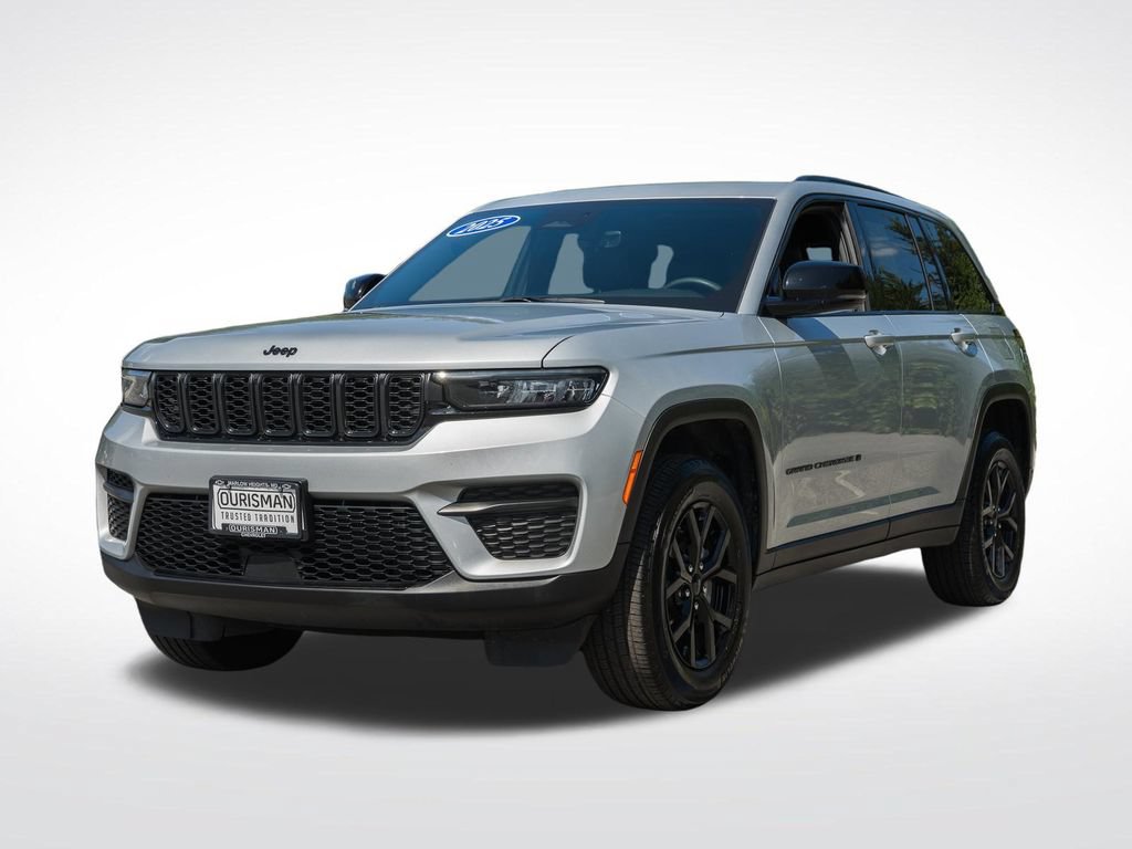 Used 2025 Jeep Grand Cherokee Altitude SUV